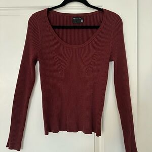 Ribbed Knit Sweater in Burgundy